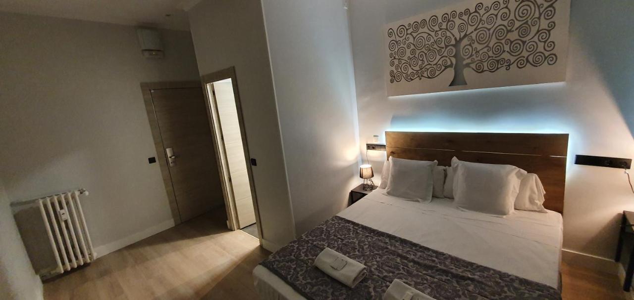 Ch Otello Rooms I - مدريد المظهر الخارجي الصورة